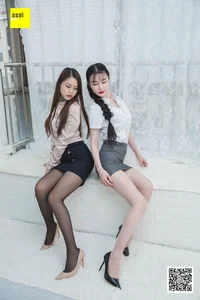 Elegant Office Style Photography Featuring IESS Models Jiu Mei and Meng Meng in Workplace Besties Collection - image 37