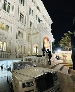 Inside the Opulent 200 Billion VND Villa of Meritorious Artist Vu Luan and His Wife - image 6