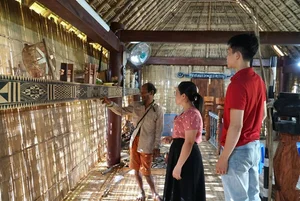 Discovering the Architectural Marvels of the Ba Na People: The Traditional Nha Rong in Kbang - image 4