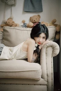 Stunning Portraits in YiTuYu Art Language Vol.7371 Featuring Model Chi Zi - image 3
