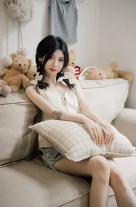 Stunning Portraits in YiTuYu Art Language Vol.7371 Featuring Model Chi Zi - image 16
