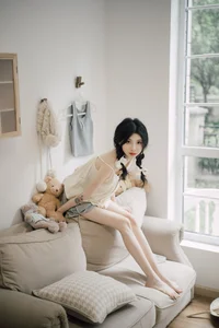 Stunning Portraits in YiTuYu Art Language Vol.7371 Featuring Model Chi Zi - image 2