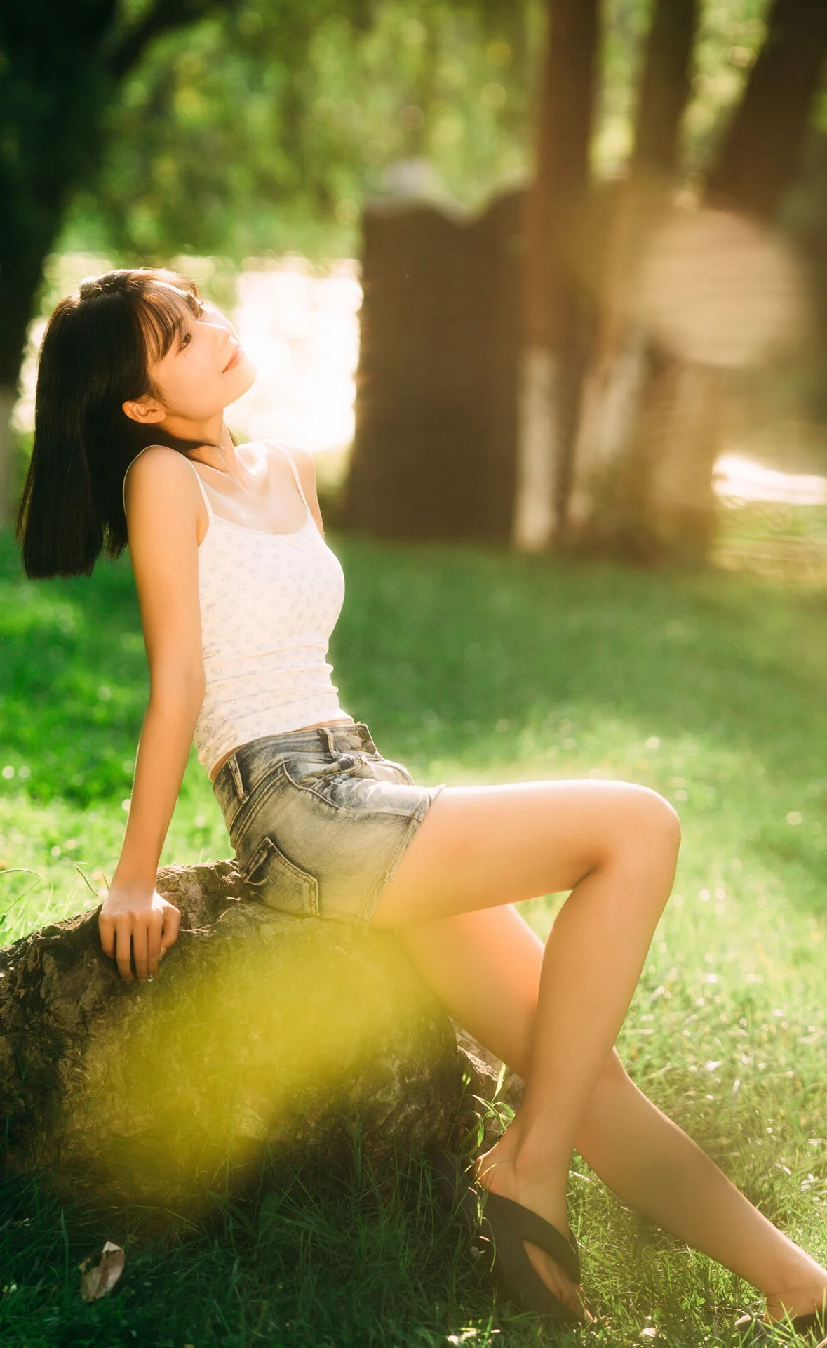 YiTuYu Art Language Vol. 7744: Featuring the Radiant Gao Li Dai