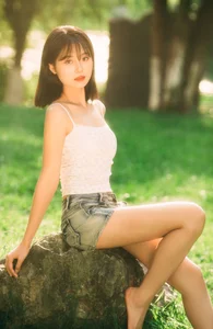 YiTuYu Art Language Vol. 7744: Featuring the Radiant Gao Li Dai - image 3