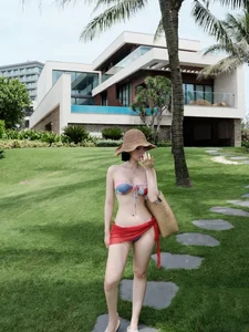 Sizzling Summer Vibes: Ha Noi’s Top Influencers Reveal Their Beach Styles - image 8
