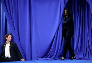 Capturing the Intensity: Memorable Moments from Trump and Harris on the Campaign Trail - image 12