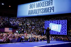 Capturing the Intensity: Memorable Moments from Trump and Harris on the Campaign Trail - image 8