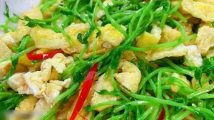 The Health Benefits of Pea Sprouts: A Superfood for Liver Detox and Improved Vision - image 0