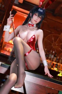Captivating Shui Miao Aqua as Taihou Bunny in Azur Lane Cosplay Showcase - image 7