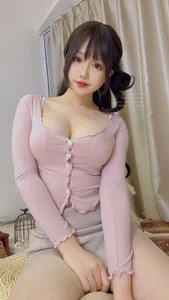 Soft and Elegant Aesthetic with Coser Nyako - image 7