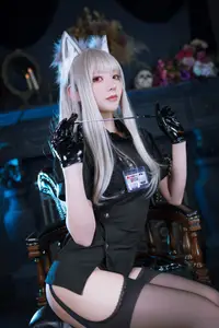 Coser Kurotia Kuro NURSE: Mysterious Black Nurse Cosplay with Seductive Black Silk Stockings - image 0
