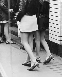 Revolutionary Fashion Trends: Iconic Styles That Redefined the Global Fashion Industry Throughout History - image 5