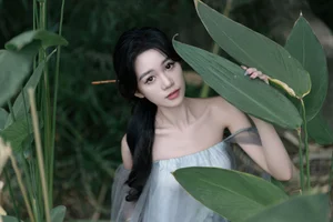 The Ethereal Grace of Da Xi Dacy in Art Language Vol.8897 by the Lake - image 22