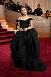 Golden Globe 2026 Red Carpet: Top A-List Fashion Trends and Highlights - image 0