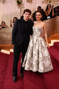 Golden Globe 2026 Red Carpet: Top A-List Fashion Trends and Highlights - image 6