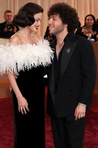 Golden Globe 2026 Red Carpet: Top A-List Fashion Trends and Highlights - image 2