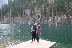 Inspiring 10-Year Relationship: The Couple Choosing Travel Over Marriage - image 8