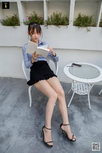 Qiu Qiu in IESS Series: Relaxing Office Lady Courtyard Photography - image 89