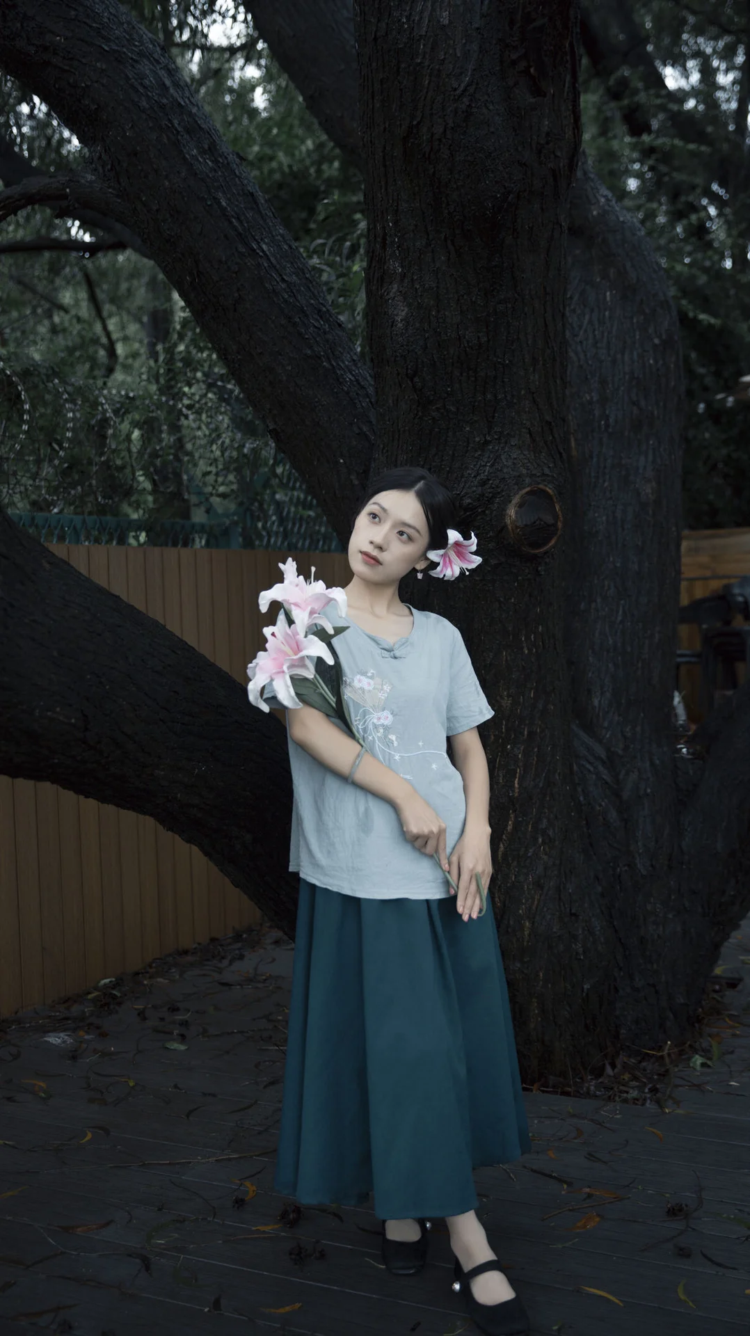 YiTuYu Art Language Vol.10252 Bo He Xiao - 30 High-Quality Artistic Portraits