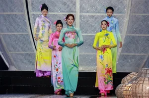 Miss Universe Stars Shine on Nguyen Hue Street with Data Network Inspired Fashion - image 6