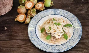 Mangosteen Chicken Salad with Dried Taro: A Unique Vietnamese Culinary Experience - image 4