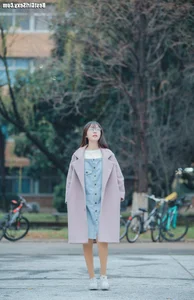 Captivating Visuals in YiTuYu Art Language Vol.4108 Gong Zi Bu Huai - image 1