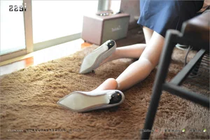 IESS Si Zu Bian Dang 135: New Model Momo in Gray Stockings and Flat Shoes Office Lady Style - image 54