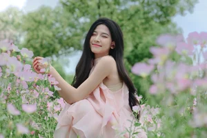 Artistic Evening Portrait Series: Model Ya Ya in YiTuYu Art Language Vol.9081 – Elegant Photography Amidst Evening Primroses - image 28