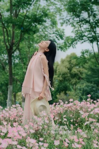 Artistic Evening Portrait Series: Model Ya Ya in YiTuYu Art Language Vol.9081 – Elegant Photography Amidst Evening Primroses - image 6