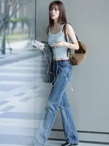 Miss Tieu Vy: Vietnamese Beauty Dominates 'Tram Ty' Trend, Stunning Visuals Go Viral! - image 10