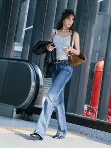 Miss Tieu Vy: Vietnamese Beauty Dominates 'Tram Ty' Trend, Stunning Visuals Go Viral! - image 9