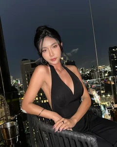 Thai Beauty Icons Redefining Summer Style with Bold and Elegant Bikini Trends - image 4
