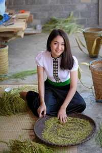 Elegant Beauty Gallery: Tran Thu Trang Amidst the Breathtaking Buckwheat Flower Fields of the Highlands - image 24