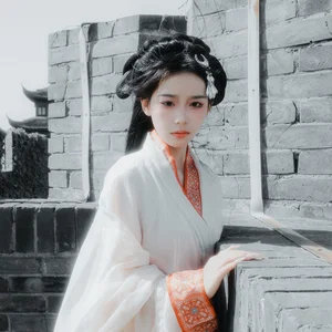 A Timeless Echo of Wuxia: Xiao Xong’s Ethereal Sword Dance - image 14