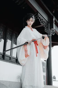 A Timeless Echo of Wuxia: Xiao Xong’s Ethereal Sword Dance - image 2