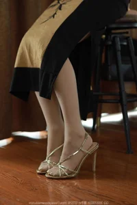 Wanping in Traditional Chinese Style Hip-Hugging Skirt - IESS Gallery - image 53
