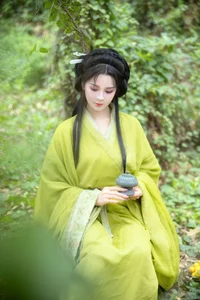 YiTuYu Art Language Vol.7320 Featuring Miao Su Su: Elegant Portrait Photography - image 15