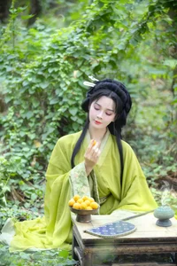 YiTuYu Art Language Vol.7320 Featuring Miao Su Su: Elegant Portrait Photography - image 40