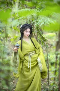 YiTuYu Art Language Vol.7320 Featuring Miao Su Su: Elegant Portrait Photography - image 33