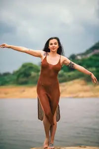 YiTuYu Vol.8807 Kai Li: Graceful Elegance Amidst Rippling Waters - image 7