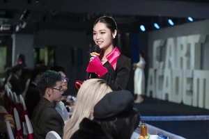 Miss Nong Thuy Hang Celebrates the Success of the Talented Directing Duo Song Anh - image 0