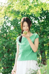Summer Vintage Aesthetic: Ka Bi in YiTuYu Art Language Vol.9337 – Mint Green Fashion and Nostalgic Portrait Photography - image 5