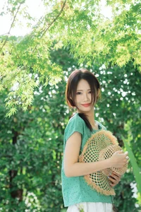 Summer Vintage Aesthetic: Ka Bi in YiTuYu Art Language Vol.9337 – Mint Green Fashion and Nostalgic Portrait Photography - image 8
