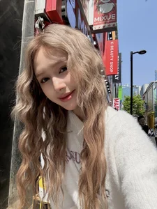 Xoài Non: The 22-Year-Old Fashion Icon and Her High-Profile Celebrity Marriage - image 11