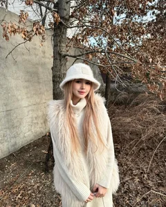 Xoài Non: The 22-Year-Old Fashion Icon and Her High-Profile Celebrity Marriage - image 0