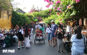 Experience the Vibrant Lunar New Year Celebrations in Hoi An Ancient Town: A UNESCO World Heritage Site Packed with Festive Energy and Culture - image 0
