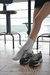 Sizu Bento 065: Xiao Xiao in Cotton Socks Photography - image 23
