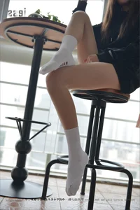 Sizu Bento 065: Xiao Xiao in Cotton Socks Photography - image 2