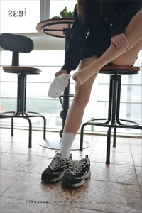 Sizu Bento 065: Xiao Xiao in Cotton Socks Photography - image 1