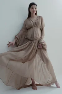 Stunning Maternity Style: Vietnamese Celebrities Embrace the Pregnancy Glow - image 0
